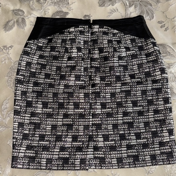 NWT Ann Taylor Tweed Leather Pencil Skirt - Picture 4 of 8